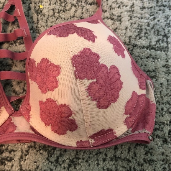 PINK Victoria’s Secret Pink & Cream Colored Floral Laced Bra Size 34C - Picture 2 of 7
